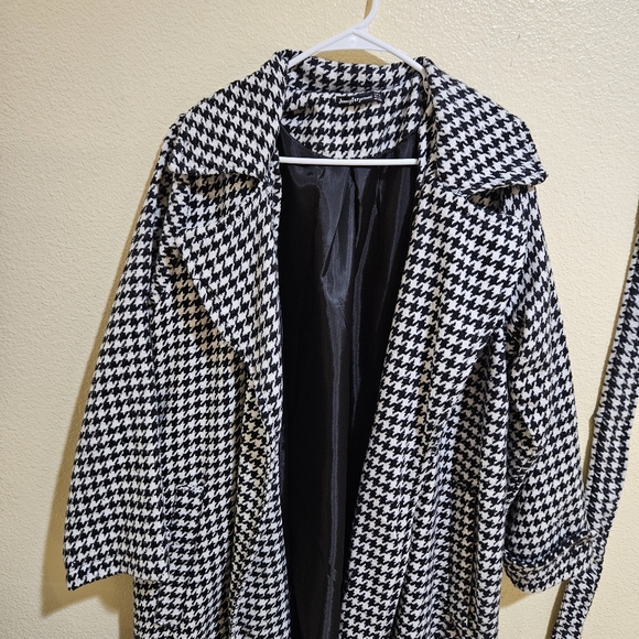 Houndstooth Coat - Picture 7 of 8